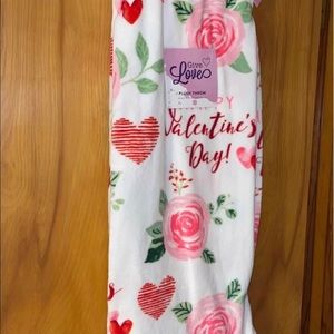 Valentines Day Roses Hearts Throw Blanket
